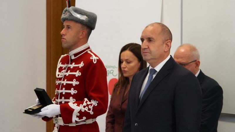 Радев пита: Защо при бюджет от 10 млрд. за здраве децата разчитат на благотворителност?